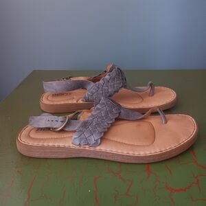BORN Sumter Braided Leather Thong Sandal Gray Buckle Closure Comfort Shoe Size 8